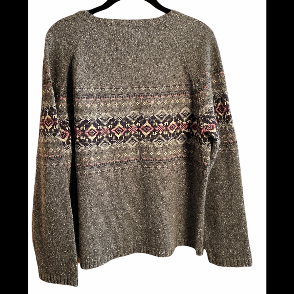 Classic gray sweater. Size L